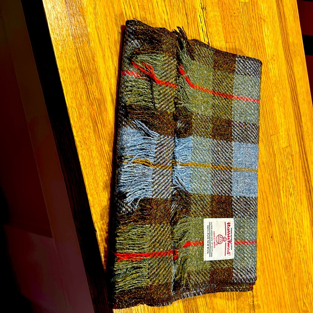 Plaid wool scarf